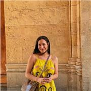 Profesora de Derecho con experiencia en el área de derecho civil y derecho internacional privado